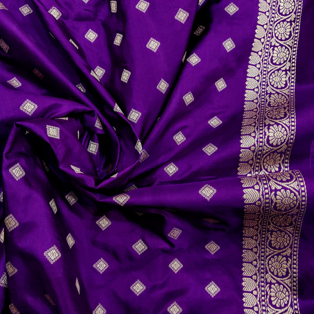 Purple Color Pure Katan Silk Handwoven Banarasi Jungla Saree