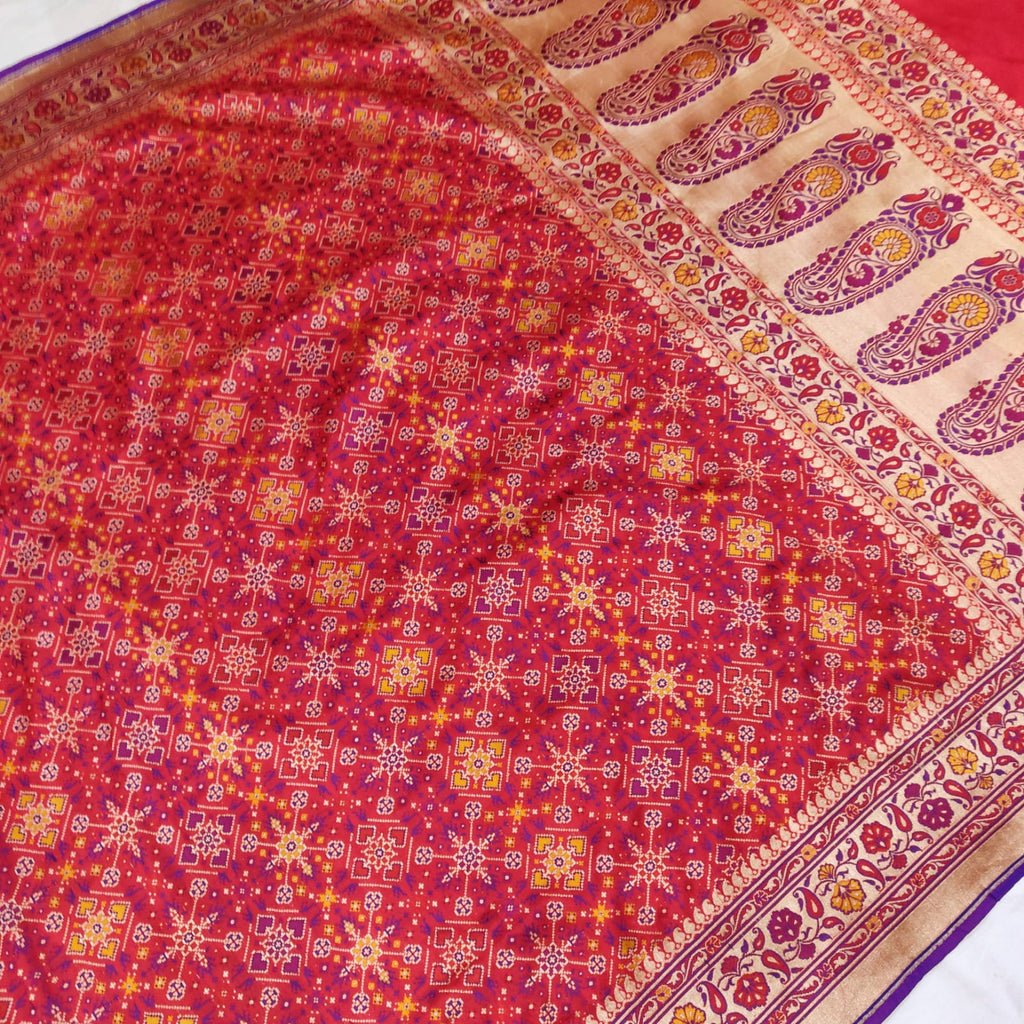 Red Colour Pure Katan Silk Handwoven Banarasi Saree
