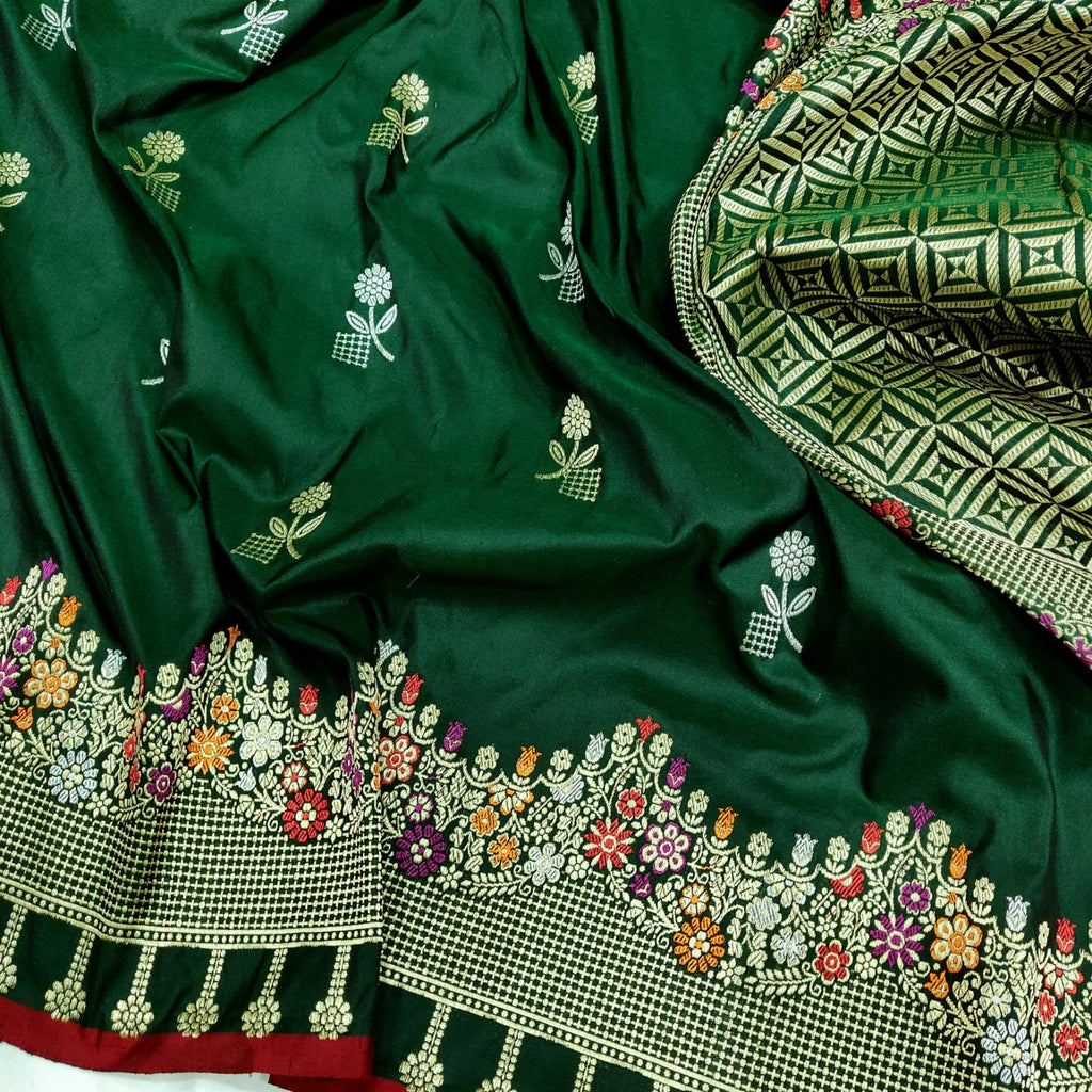 Dark Green & Red Banarasi Silk Saree With Zari Weaving Work – Bahuji -  Premium Silk Sarees Online Shopping Store