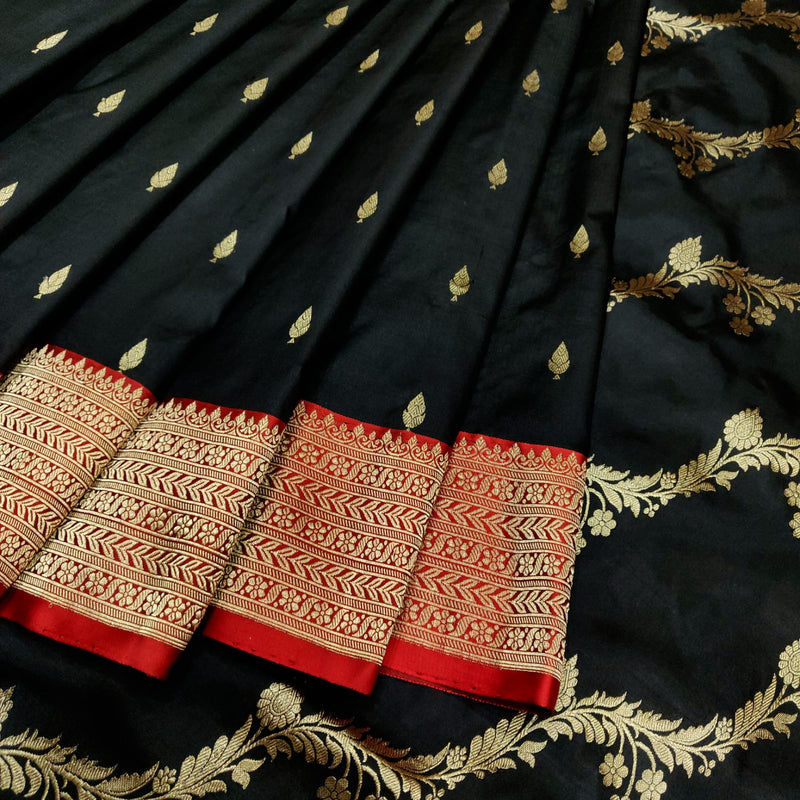 Black Color Pure Katan Silk Handwoven Banarasi Saree