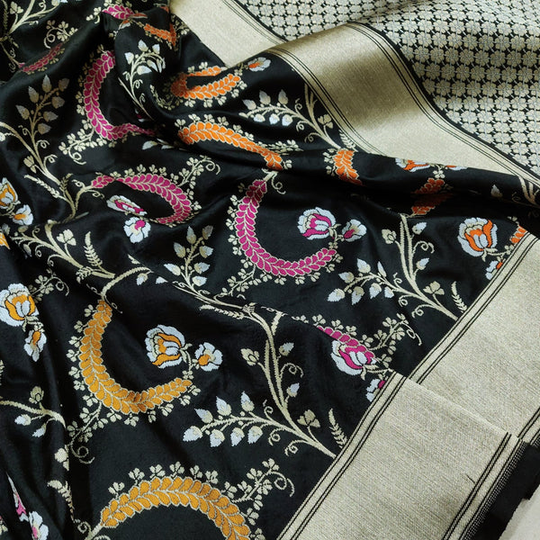Black colour Pure Katan Silk Handwoven Banarasi Saree