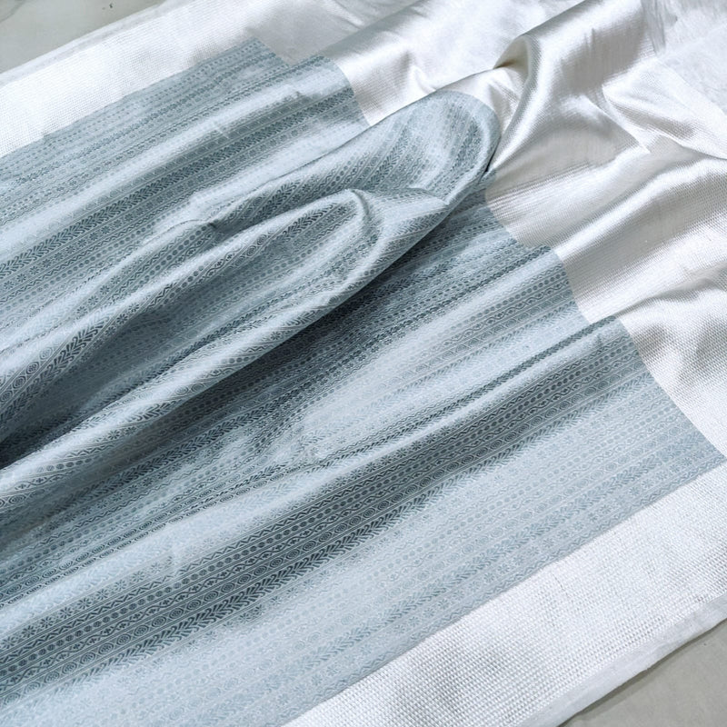 Grey colour pure katan silk Handwoven banarasi Tanchoi saree