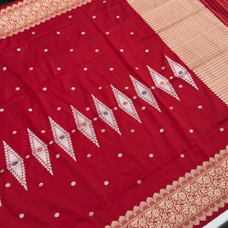 Red colour pure katan silk Handwoven banarasi saree