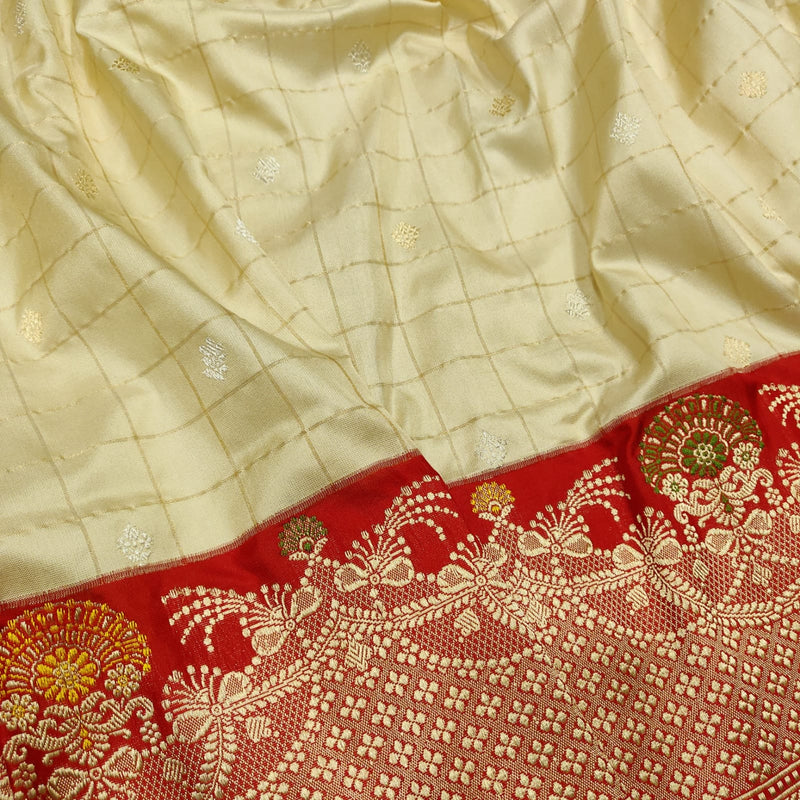 Off White Color Pure Katan Silk Handwoven Banarasi Saree